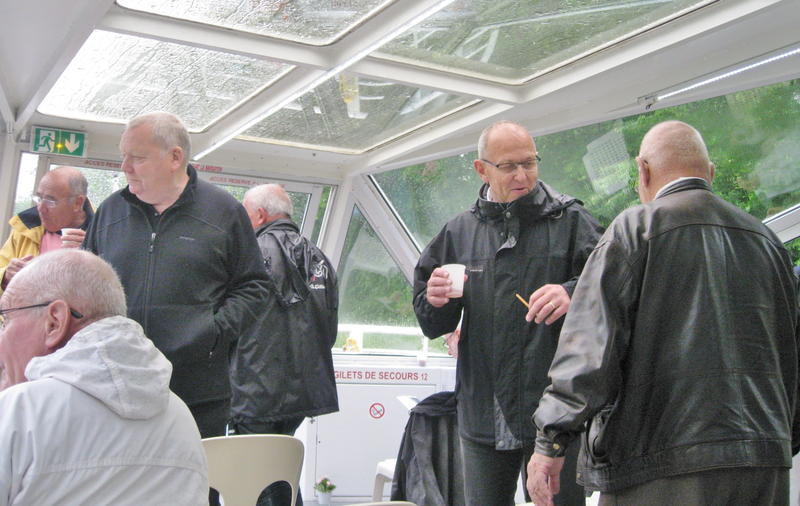 4_IMG_6623 (Ricordel).jpg - Pour l'instant, l'ambiance est toujours chaleureuse...